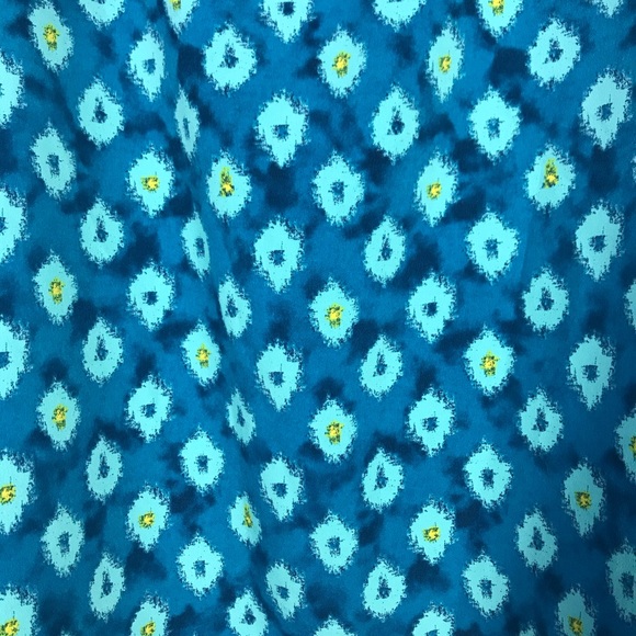 Lane Bryant Ikat Printed Cap Sleeve Scoop Neck Top - Picture 3 of 5